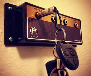 Click image for larger version. 

Name:	amp-key-hanger-640x533.jpg 
Views:	168 
Size:	74.2 KB 
ID:	12011