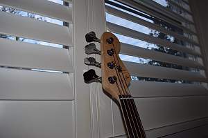 Click image for larger version. 

Name:	HeadstockSide.JPG 
Views:	322 
Size:	372.5 KB 
ID:	12535