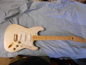 Click image for larger version. 

Name:	White Strat_resized.jpg 
Views:	595 
Size:	203.6 KB 
ID:	13690