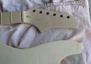 Click image for larger version. 

Name:	Head-stock-Strat.jpg 
Views:	215 
Size:	162.0 KB 
ID:	13700