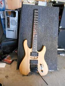 Click image for larger version. 

Name:	Headless Axe_resized.jpg 
Views:	243 
Size:	264.8 KB 
ID:	15626