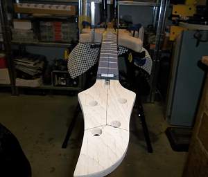 Click image for larger version. 

Name:	YB_4_029_attaching_neck_2.jpg 
Views:	500 
Size:	174.5 KB 
ID:	16934