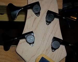 Click image for larger version. 

Name:	YB_4_044_tuners_3.jpg 
Views:	248 
Size:	198.9 KB 
ID:	16948