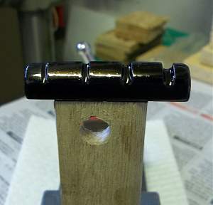 Click image for larger version. 

Name:	YB_4_180_bone_nut_6.jpg 
Views:	166 
Size:	136.4 KB 
ID:	17095