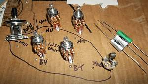 Click image for larger version. 

Name:	32_MPG_300WR_wiring_1.jpg 
Views:	501 
Size:	218.7 KB 
ID:	17585