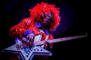 Click image for larger version. 

Name:	bootsy_bass.jpg 
Views:	595 
Size:	133.1 KB 
ID:	18098