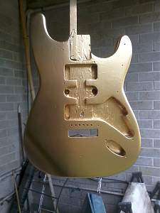 Click image for larger version. 

Name:	Goldstrat front_resized.jpg 
Views:	298 
Size:	158.5 KB 
ID:	18243