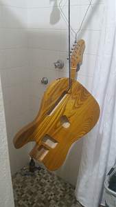 Click image for larger version. 

Name:	drying body & neck.jpg 
Views:	243 
Size:	82.8 KB 
ID:	18530