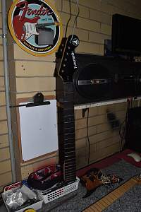 Click image for larger version. 

Name:	Strat-neck-2.jpg 
Views:	182 
Size:	155.2 KB 
ID:	19450