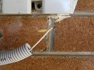 Click image for larger version. 

Name:	Damaged Fibre Optic Cable_resized.jpg 
Views:	257 
Size:	331.1 KB 
ID:	19703