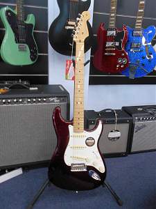 Click image for larger version. 

Name:	New Fender USA Strat_resized.jpg 
Views:	280 
Size:	274.1 KB 
ID:	20437