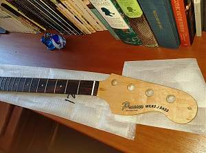 Click image for larger version. 

Name:	Neck and headstock_flat.jpg 
Views:	175 
Size:	317.6 KB 
ID:	23318