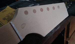 Click image for larger version. 

Name:	no holes a.jpg 
Views:	211 
Size:	819.8 KB 
ID:	25089