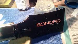 Click image for larger version. 

Name:	sonoro-headstock-#2.jpg 
Views:	202 
Size:	47.0 KB 
ID:	2732