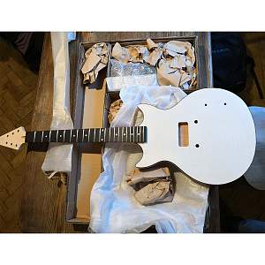 Click image for larger version. 

Name:	Body neck.jpg 
Views:	400 
Size:	186.2 KB 
ID:	28831