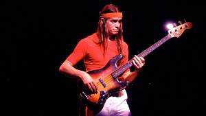 Click image for larger version. 

Name:	jaco.jpg 
Views:	234 
Size:	43.0 KB 
ID:	31160