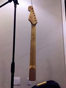 Click image for larger version. 

Name:	neck2.jpg 
Views:	672 
Size:	135.7 KB 
ID:	31515