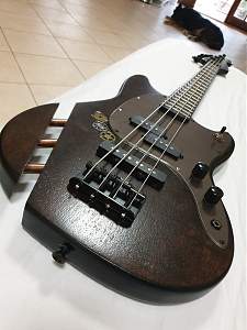Click image for larger version. 

Name:	Steampunk Bass whole.jpg 
Views:	948 
Size:	179.9 KB 
ID:	33904