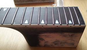 Click image for larger version. 

Name:	20200314_110354_#42_fret_sanding_#1.jpg 
Views:	397 
Size:	405.7 KB 
ID:	34162