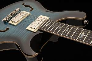 Click image for larger version. 

Name:	SE-Hollowbody-II-Piezo-Peacock-Blue-Burst_a-e1592926714679.jpg 
Views:	186 
Size:	504.4 KB 
ID:	37215