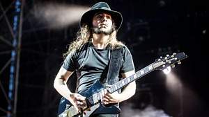 Click image for larger version. 

Name:	Daron_Malakian.JPG 
Views:	1003 
Size:	36.7 KB 
ID:	38198