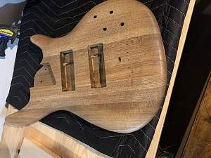 Click image for larger version. 

Name:	walnut oiled body.jpg 
Views:	1243 
Size:	112.0 KB 
ID:	38892