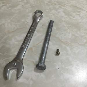 Click image for larger version. 

Name:	18. Bushing Removal1.JPG 
Views:	293 
Size:	197.5 KB 
ID:	3975