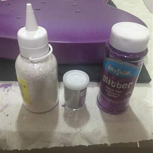 Click image for larger version. 

Name:	34. Glitter.JPG 
Views:	297 
Size:	231.5 KB 
ID:	4207