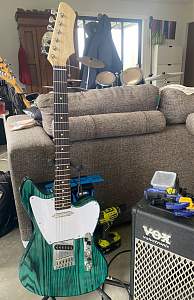 Click image for larger version. 

Name:	Full Guitar.JPG 
Views:	158 
Size:	129.4 KB 
ID:	43513