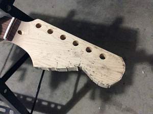 Click image for larger version. 

Name:	headstock 05.jpg 
Views:	366 
Size:	63.9 KB 
ID:	438
