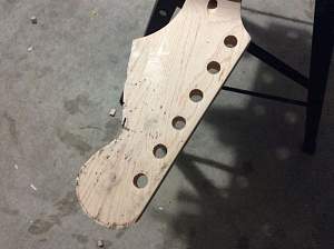 Click image for larger version. 

Name:	headstock 04.jpg 
Views:	338 
Size:	59.8 KB 
ID:	439
