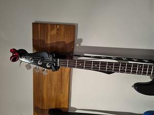 Click image for larger version. 

Name:	Bass body neck 2.jpg 
Views:	251 
Size:	65.1 KB 
ID:	44698