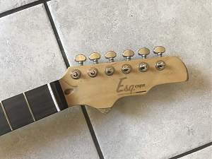 Click image for larger version. 

Name:	IMG_0621 (Headstock).jpg 
Views:	36 
Size:	128.1 KB 
ID:	45547