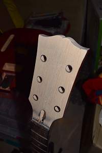 Click image for larger version. 

Name:	Headstock.JPG 
Views:	200 
Size:	189.1 KB 
ID:	5549