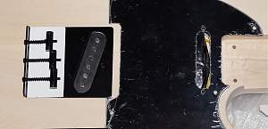 Click image for larger version. 

Name:	pickguard at neck cavity.jpg 
Views:	343 
Size:	323.3 KB 
ID:	8704