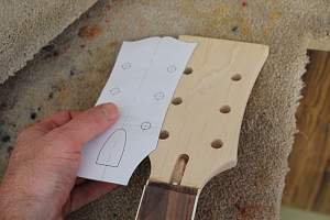 Click image for larger version. 

Name:	4_headstock_1.jpg 
Views:	221 
Size:	36.9 KB 
ID:	930