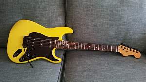 Click image for larger version. 
Name:	Strat_Finished_zpshxrrnwpc.jpg 
Views:	329 
Size:	327.6 KB 
ID:	17150